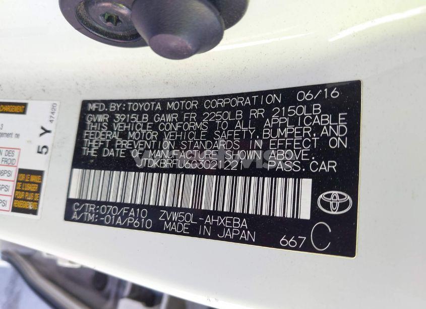 Photo 9 of 2016 Toyota Prius TWO (VIN JTDKBRFU6G3021221)