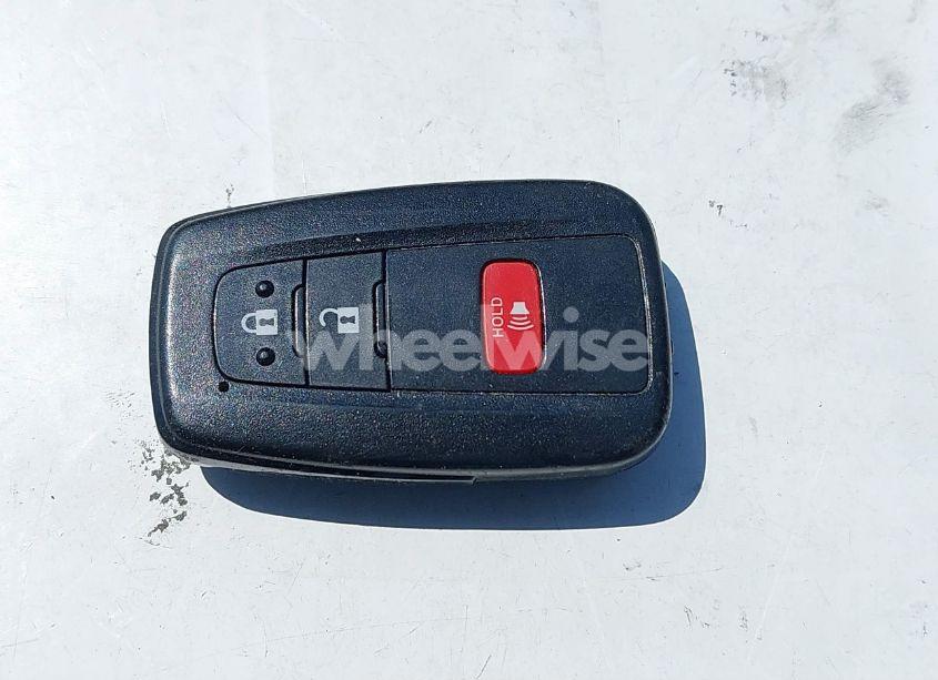 Photo 11 of 2017 Toyota Prius TWO (VIN JTDKBRFU6H3046752)