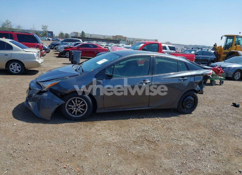 Photo 15 of 2017 Toyota Prius TWO (VIN JTDKBRFU6H3046752)