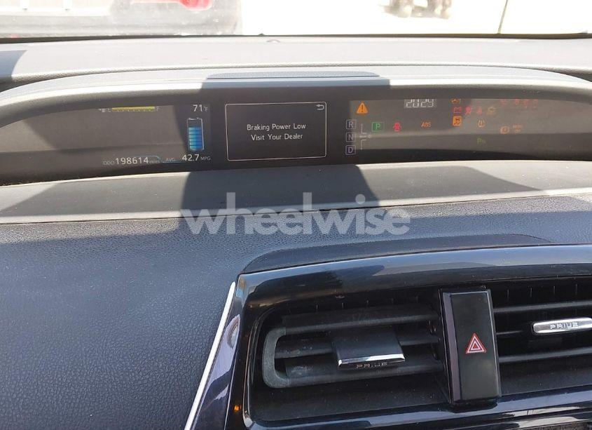 Photo 7 of 2017 Toyota Prius TWO (VIN JTDKBRFU6H3046752)