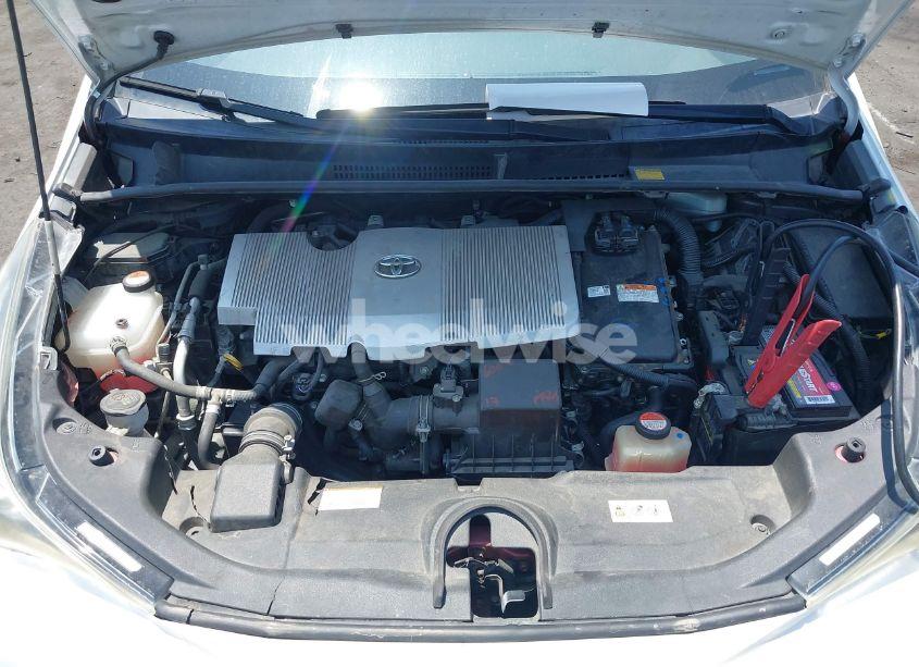 Photo 10 of 2016 Toyota Prius TWO (VIN JTDKBRFU7G3518553)