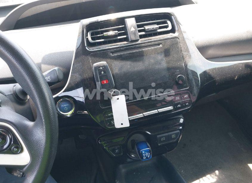 Photo 11 of 2016 Toyota Prius TWO (VIN JTDKBRFU7G3518553)