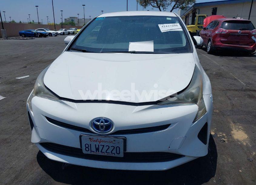 Photo 12 of 2016 Toyota Prius TWO (VIN JTDKBRFU7G3518553)