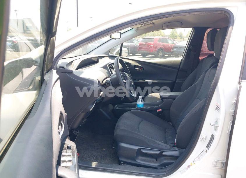 Photo 5 of 2016 Toyota Prius TWO (VIN JTDKBRFU7G3518553)