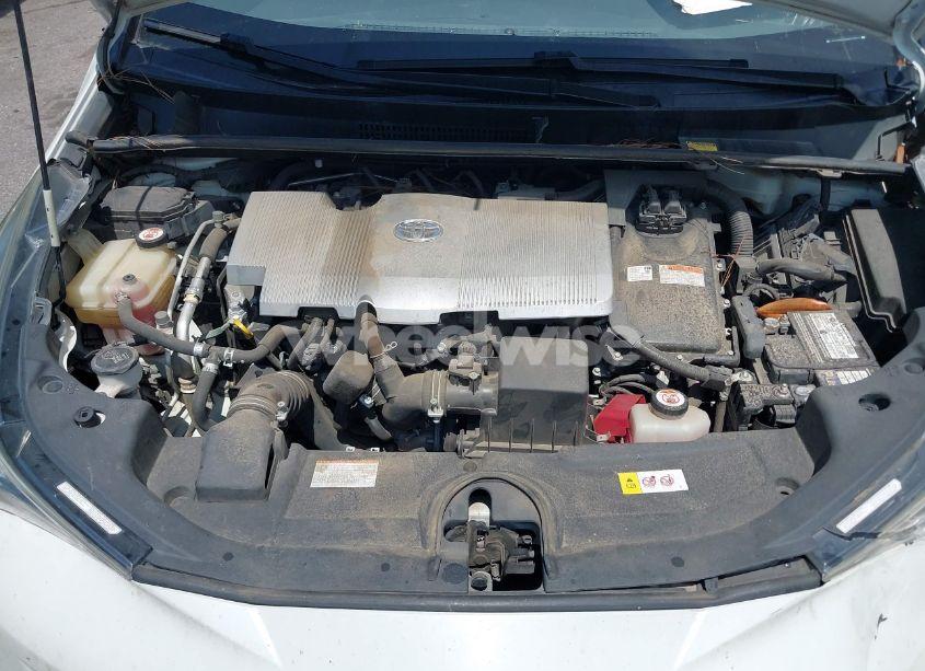 Photo 10 of 2017 Toyota Prius TWO (VIN JTDKBRFU7H3027711)