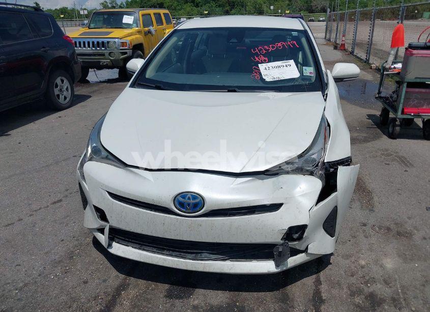 Photo 12 of 2017 Toyota Prius TWO (VIN JTDKBRFU7H3027711)