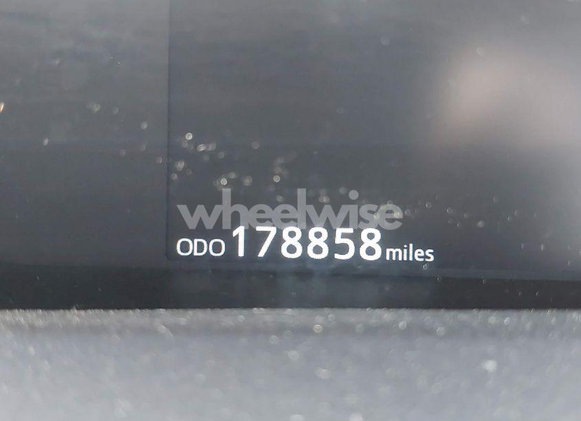 Photo 15 of 2017 Toyota Prius TWO (VIN JTDKBRFU7H3027711)