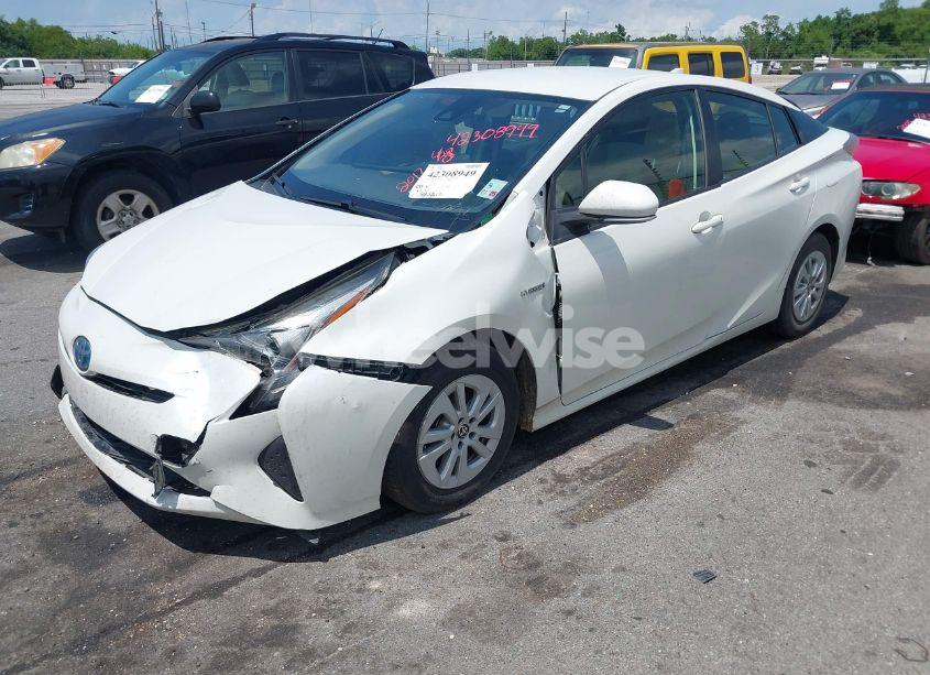 Photo 2 of 2017 Toyota Prius TWO (VIN JTDKBRFU7H3027711)