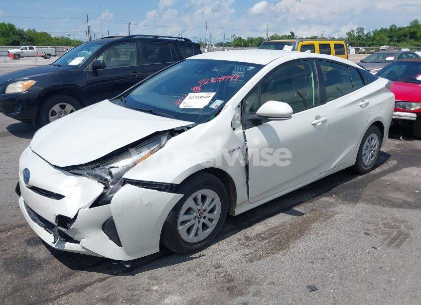 Photo 6 of 2017 Toyota Prius TWO (VIN JTDKBRFU7H3027711)