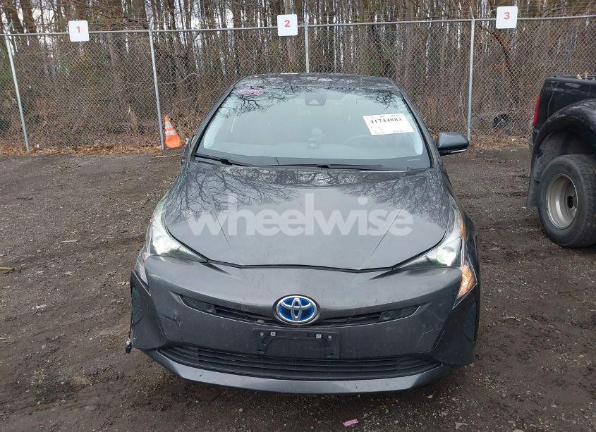Photo 12 of 2018 Toyota Prius TWO (VIN JTDKBRFU7J3065008)