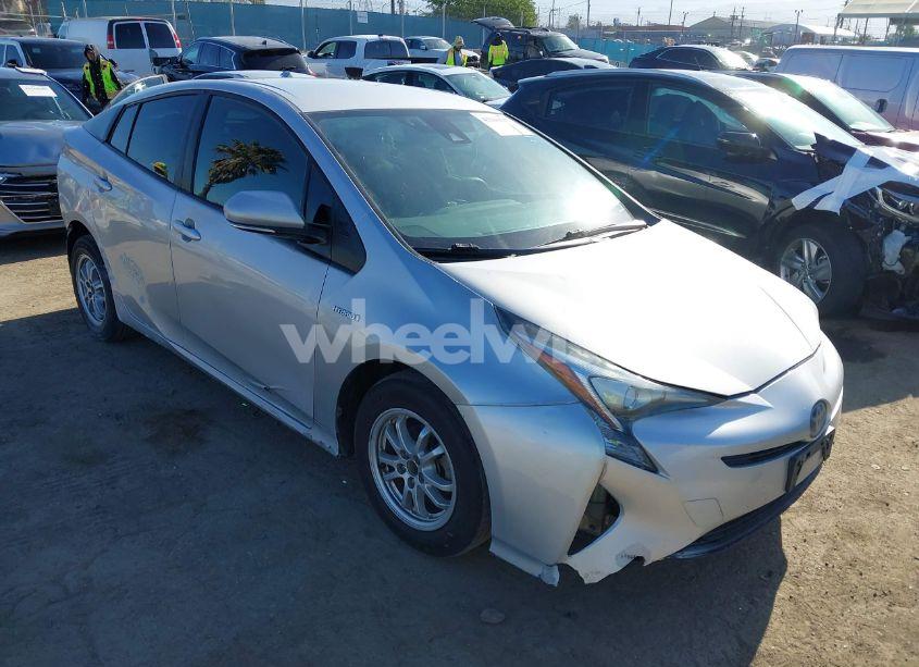 2018 Toyota Prius ONE (VIN JTDKBRFU7J3079829) main photo