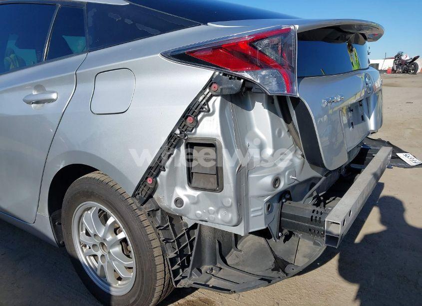 Photo 21 of 2018 Toyota Prius ONE (VIN JTDKBRFU7J3079829)