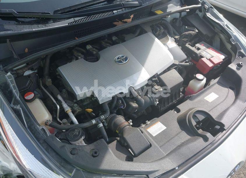 Photo 10 of 2016 Toyota Prius TWO (VIN JTDKBRFU8G3006610)