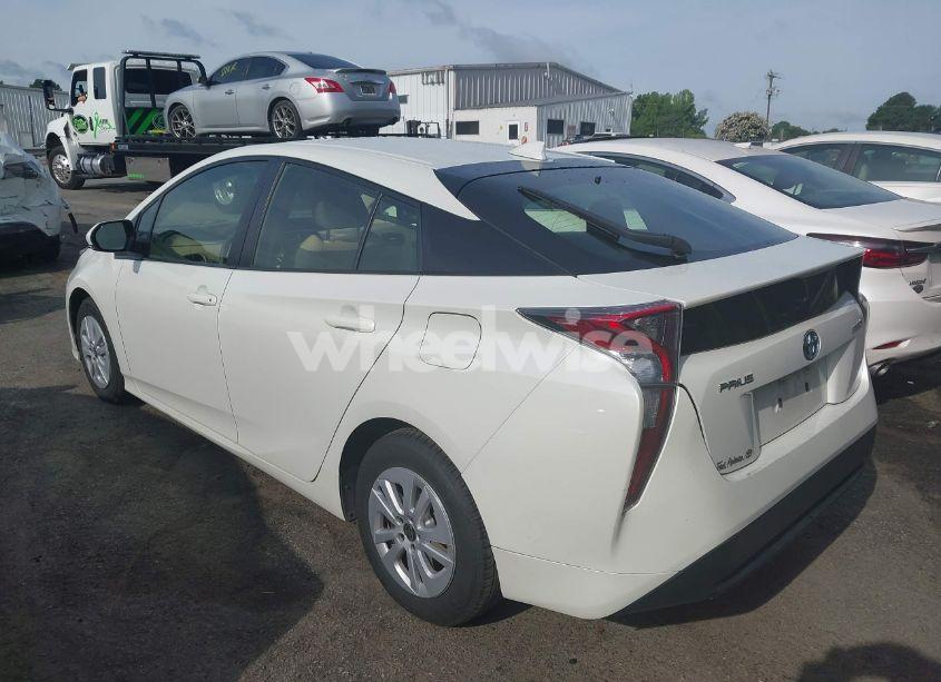 Photo 3 of 2016 Toyota Prius TWO (VIN JTDKBRFU8G3006610)