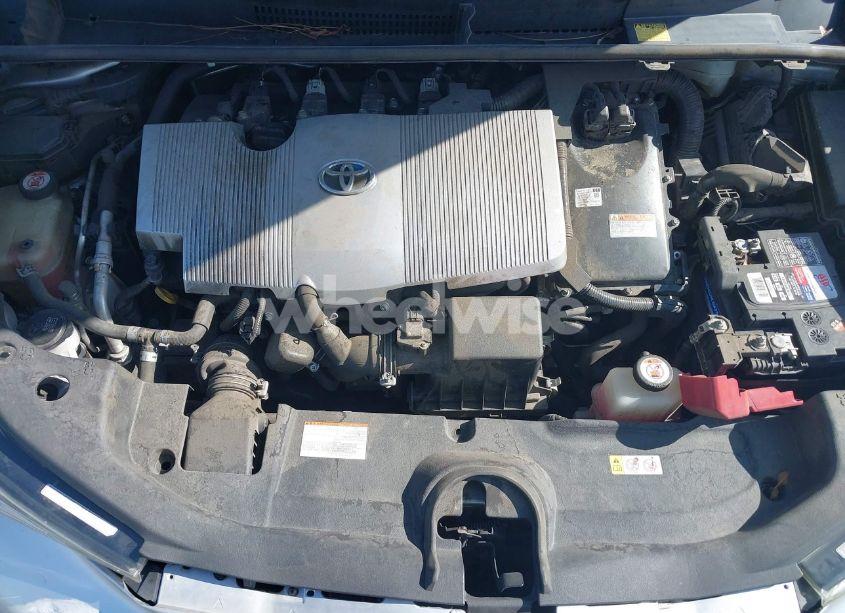 Photo 10 of 2017 Toyota Prius TWO (VIN JTDKBRFU8H3048082)