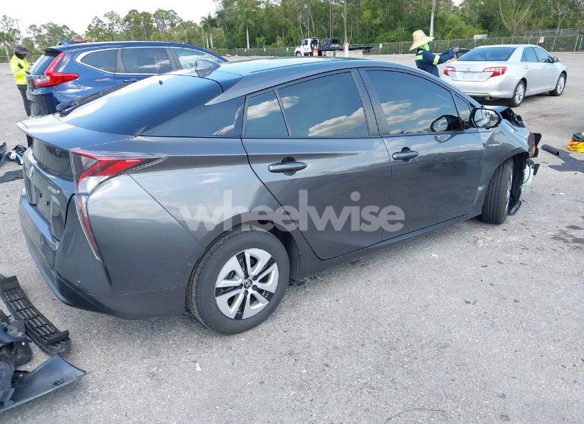 Photo 4 of 2018 Toyota Prius TWO (VIN JTDKBRFU8J3596377)