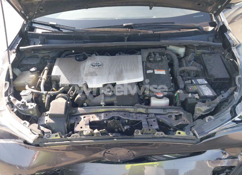 Photo 10 of 2016 Toyota Prius TWO (VIN JTDKBRFU9G3507845)