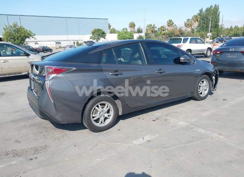 Photo 4 of 2016 Toyota Prius TWO (VIN JTDKBRFU9G3507845)