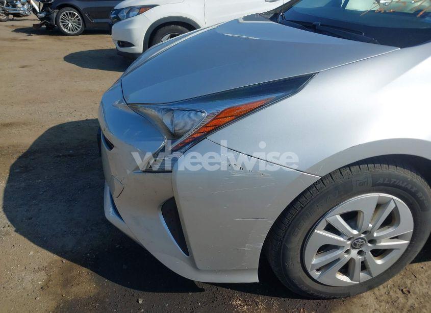 Photo 18 of 2017 Toyota Prius TWO (VIN JTDKBRFU9H3546985)