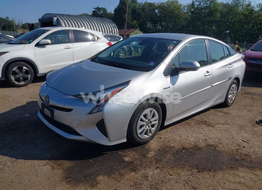 Photo 2 of 2017 Toyota Prius TWO (VIN JTDKBRFU9H3546985)