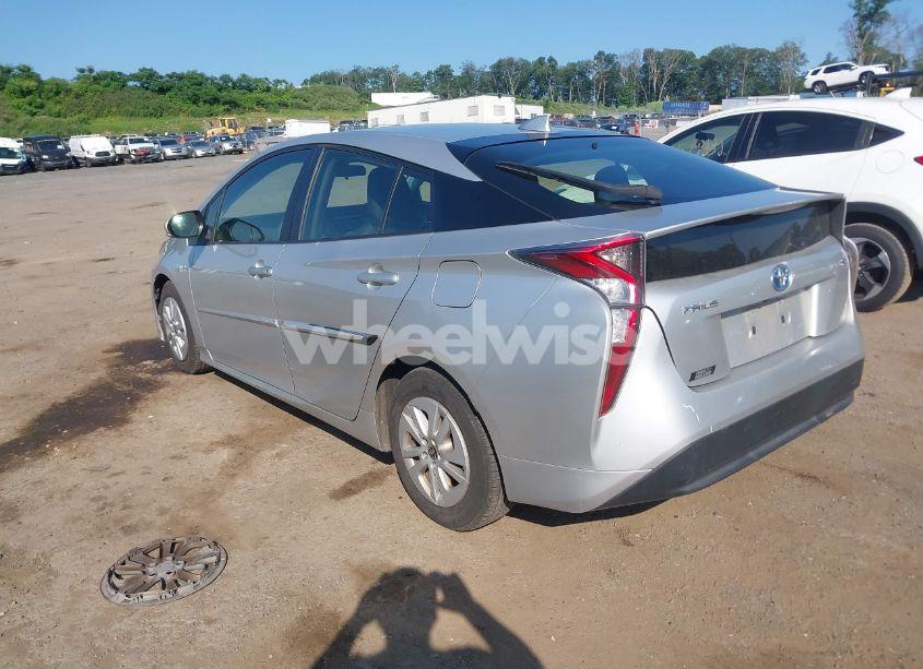 Photo 3 of 2017 Toyota Prius TWO (VIN JTDKBRFU9H3546985)