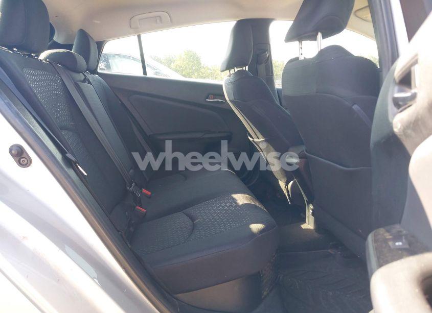 Photo 8 of 2017 Toyota Prius TWO (VIN JTDKBRFU9H3546985)