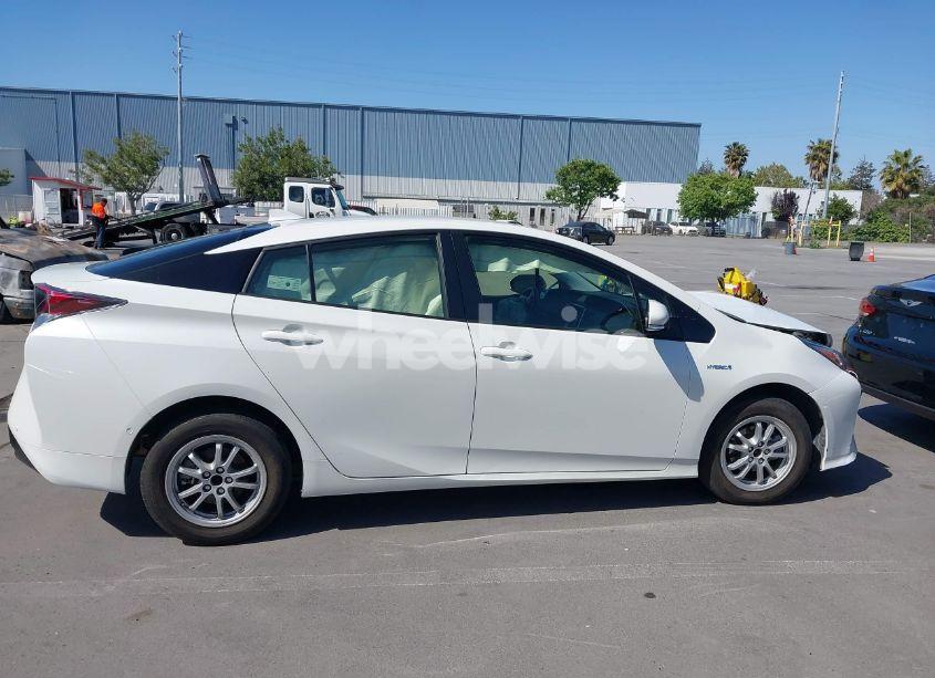 Photo 13 of 2018 Toyota Prius (VIN JTDKBRFU9J3063860)