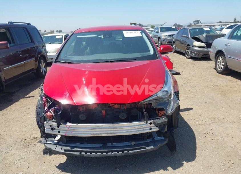 Photo 13 of 2018 Toyota Prius TWO (VIN JTDKBRFUXJ3059431)