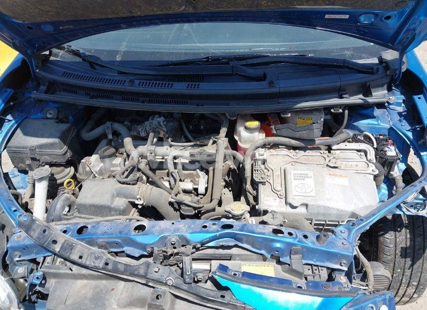 Photo 10 of 2013 Toyota Prius C FOUR/ONE/THREE/TWO (VIN JTDKDTB30D1043677)