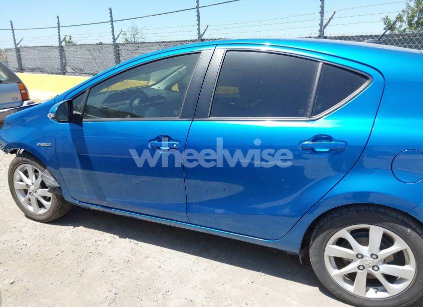 Photo 15 of 2013 Toyota Prius C FOUR/ONE/THREE/TWO (VIN JTDKDTB30D1043677)