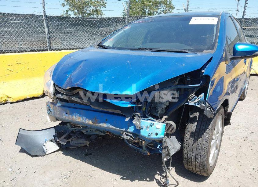 Photo 6 of 2013 Toyota Prius C FOUR/ONE/THREE/TWO (VIN JTDKDTB30D1043677)