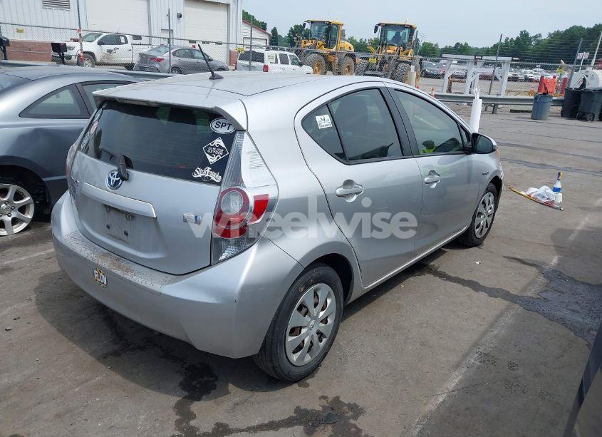 Photo 4 of 2013 Toyota Prius C TWO (VIN JTDKDTB30D1550711)