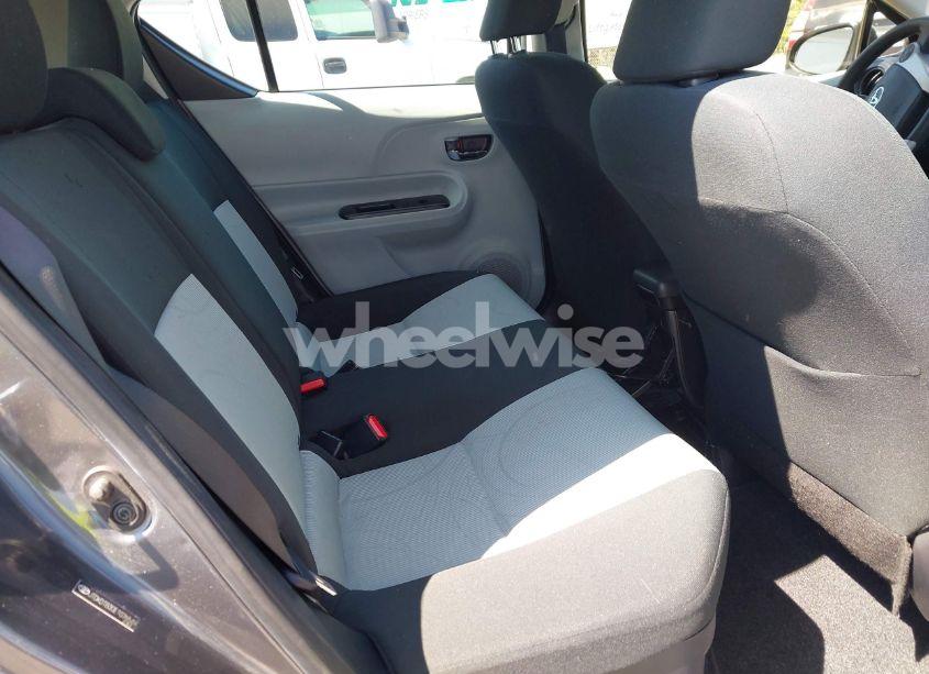 Photo 8 of 2014 Toyota Prius C TWO (VIN JTDKDTB30E1076549)