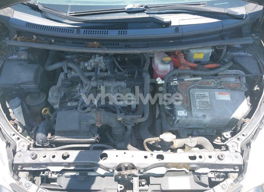 Photo 10 of 2014 Toyota Prius C TWO (VIN JTDKDTB30E1563430)