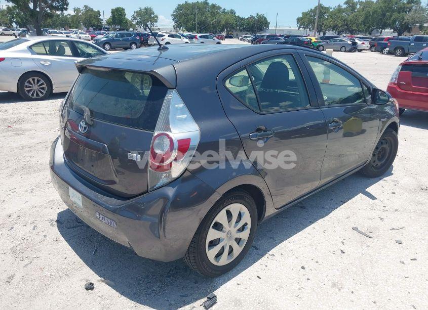 Photo 4 of 2014 Toyota Prius C TWO (VIN JTDKDTB30E1563430)