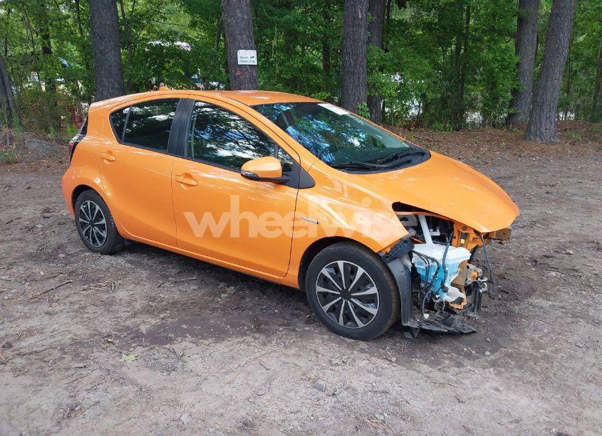 2015 Toyota Prius C TWO (VIN JTDKDTB30F1091649) main photo