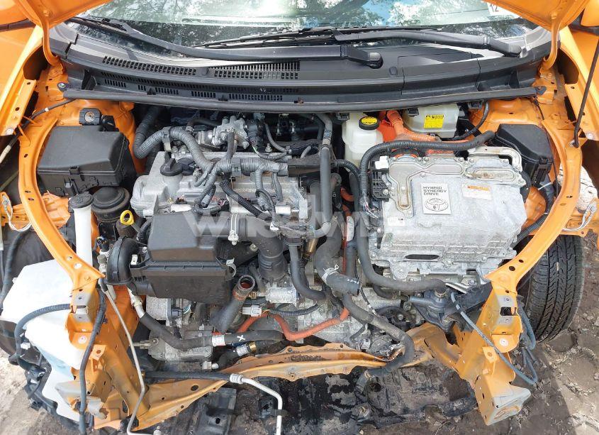 Photo 10 of 2015 Toyota Prius C TWO (VIN JTDKDTB30F1091649)