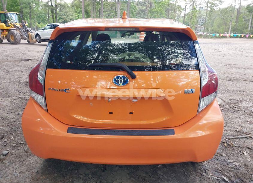 Photo 16 of 2015 Toyota Prius C TWO (VIN JTDKDTB30F1091649)