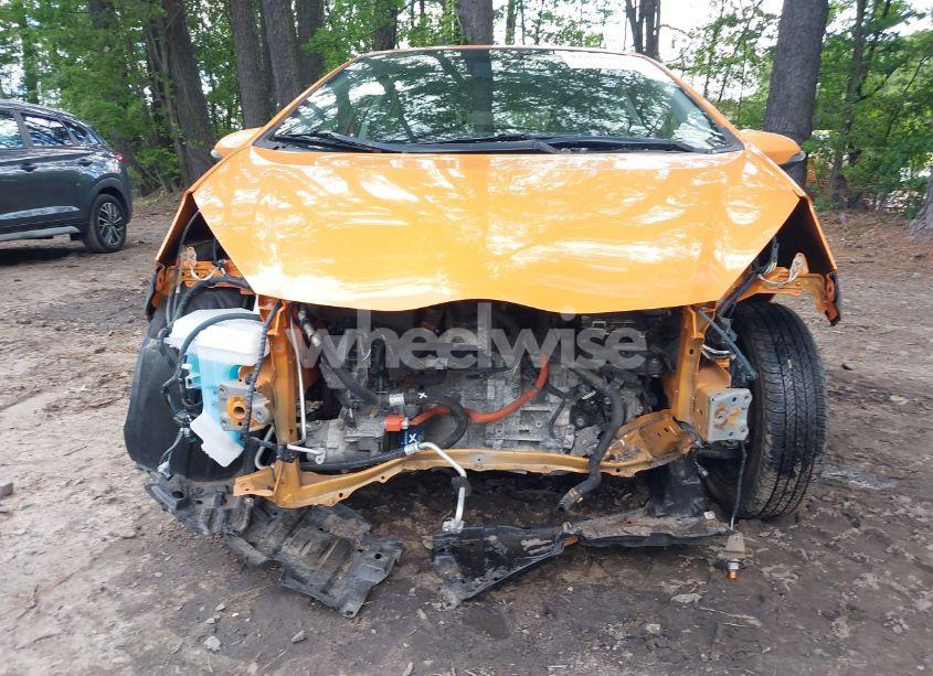 Photo 6 of 2015 Toyota Prius C TWO (VIN JTDKDTB30F1091649)