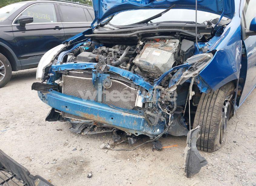 Photo 18 of 2015 Toyota Prius C ONE (VIN JTDKDTB30F1093692)