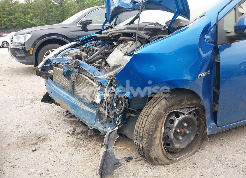 Photo 19 of 2015 Toyota Prius C ONE (VIN JTDKDTB30F1093692)