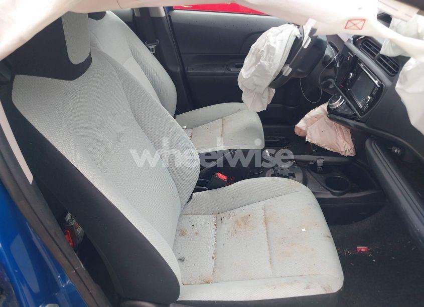 Photo 5 of 2015 Toyota Prius C ONE (VIN JTDKDTB30F1093692)