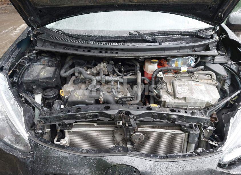 Photo 10 of 2015 Toyota Prius C FOUR/ONE/THREE/TWO (VIN JTDKDTB30F1101631)