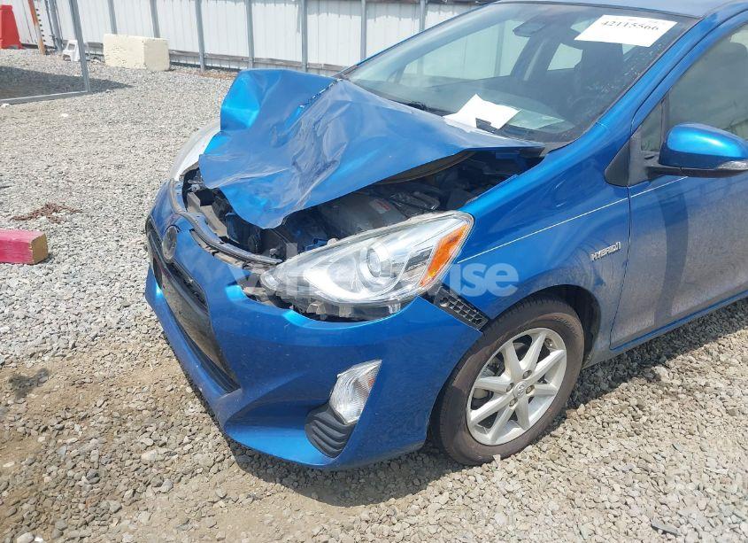Photo 6 of 2016 Toyota Prius C THREE (VIN JTDKDTB30G1117670)