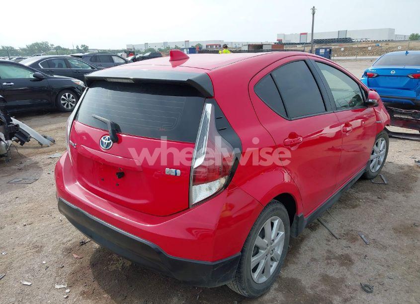 Photo 4 of 2017 Toyota Prius C TWO (VIN JTDKDTB30H1593001)