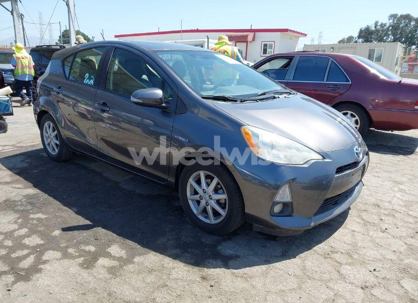2012 Toyota Prius C FOUR (VIN JTDKDTB31C1023968) main photo