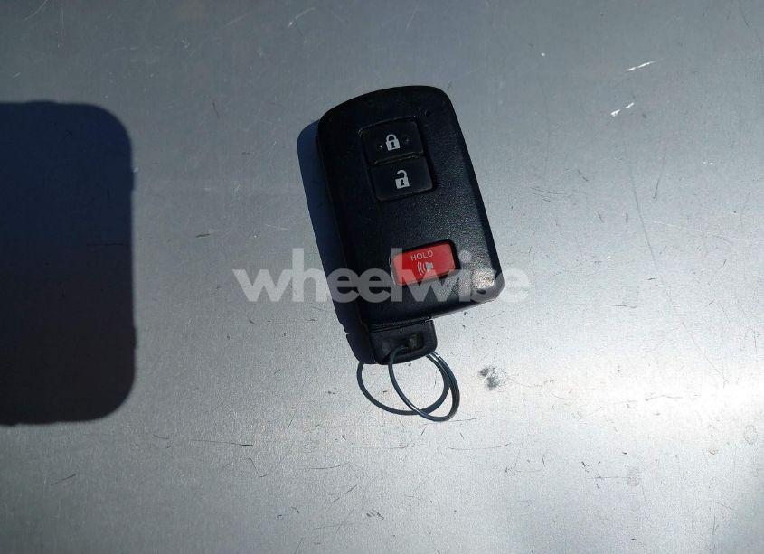 Photo 11 of 2012 Toyota Prius C FOUR (VIN JTDKDTB31C1023968)