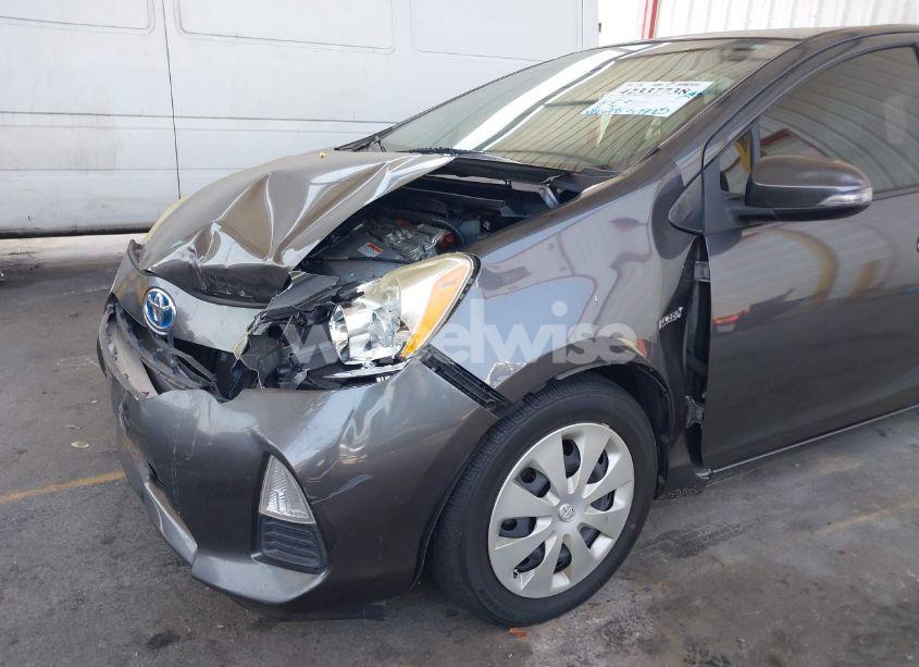 Photo 6 of 2012 Toyota Prius C FOUR/ONE/THREE/TWO (VIN JTDKDTB31C1028698)