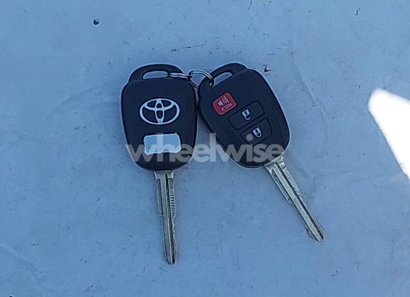 Photo 11 of 2014 Toyota Prius C ONE (VIN JTDKDTB31E1066788)