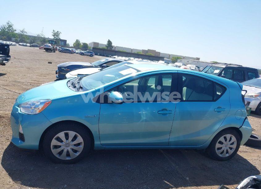 Photo 15 of 2014 Toyota Prius C ONE (VIN JTDKDTB31E1066788)